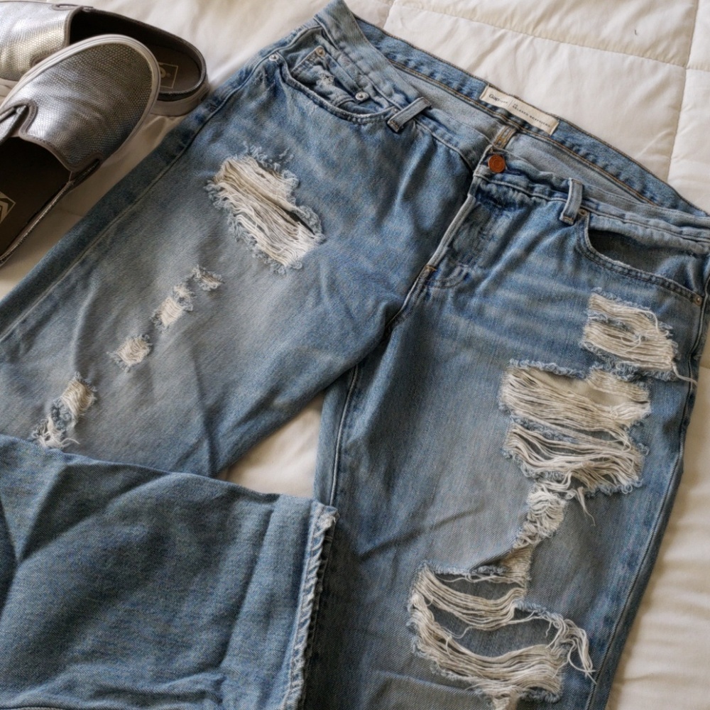 GAP Relaxed Boyfriend Jeans - 30
